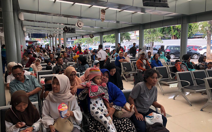 Arus Mudik Masih Terjadi di Stasiun Pasar Senen
