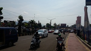 Volume Kendaraan di Jalur Utama Cianjur Mulai Padat