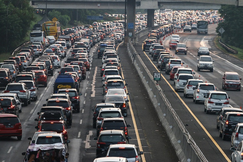 Penutupan Area Rehat di Tol  Jakarta Cikampek  Arah Jakarta 