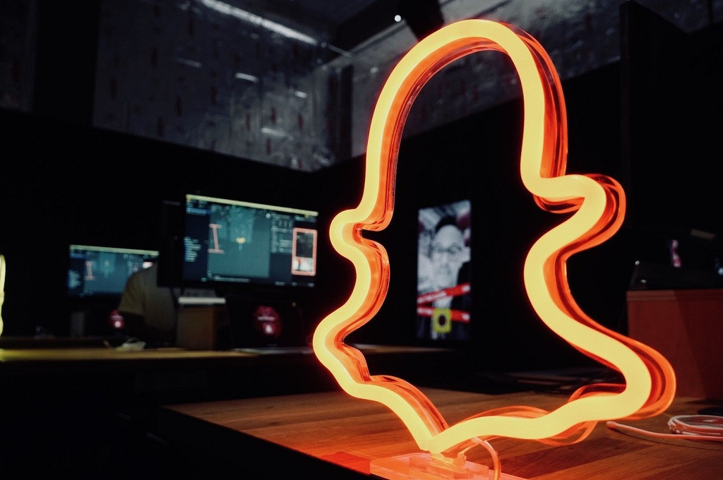 Snapchat dilaporkan tengah mengembangkan fitur untuk menyematkan acara di dalam aplikasi.