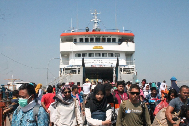 Warga dan Wisatawan Mulai Meninggalkan Karimunjawa