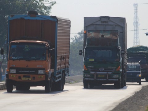 Angkutan Barang Masih Dibatasi Masuk Tol