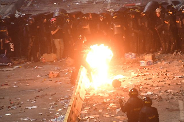 Polisi Diserang Bom Molotov Saat Aksi 22 Mei