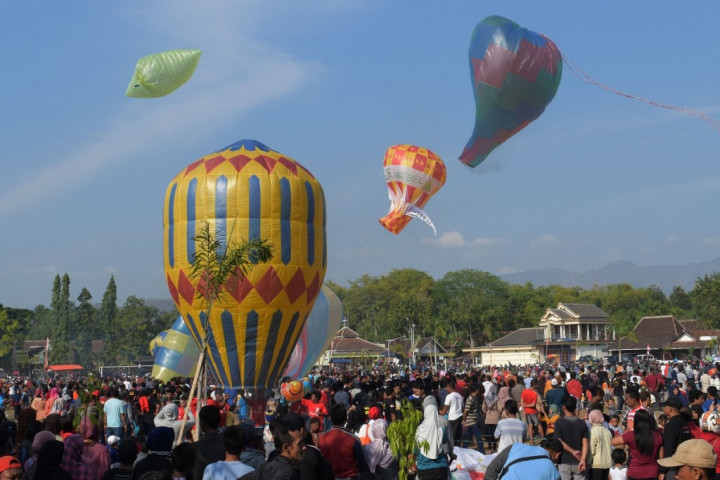 Airnav Yogyakarta Usut Penerbang Balon Udara