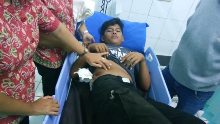 Pendaki Gunung Sindoro Dievakuasi karena Terjatuh