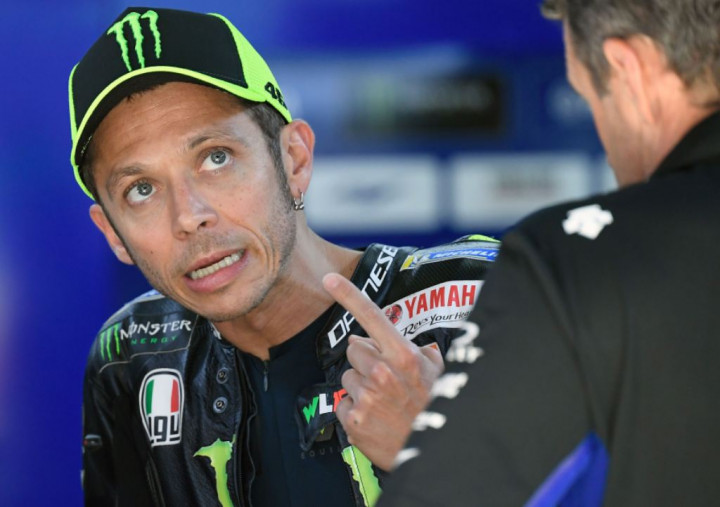 Imbas Kecelakaan di Catalunya, Rossi Cedera Pergelangan Kaki
