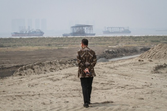 Alasan Anies tak Menghukum Pengembang