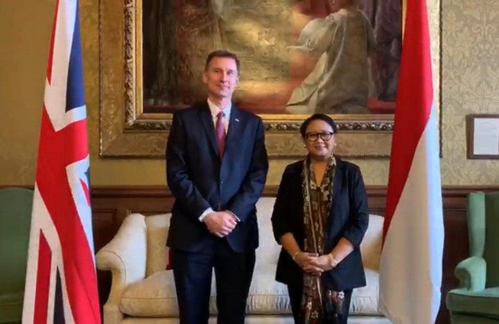 Indonesia, UK FMs Discuss Education Cooperation