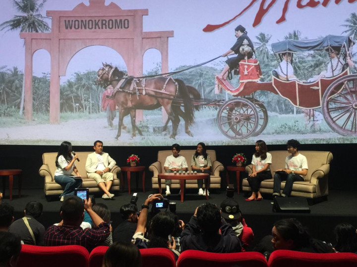 Hanung Bramantyo Menangis Mengingat Perjuangan Membaca Buku Pramoedya