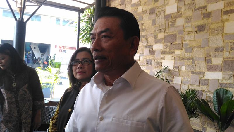 Wakil Ketua Tim Kampanye Nasional (TKN), di Bandara Husein Sastranegara Bandung, Kamis, 20 Juni 2019.