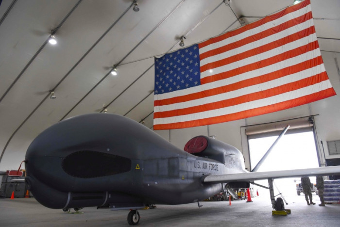 Pentagon Konfirmasi Iran Tembak Jatuh Drone Pengintai As<script async src=