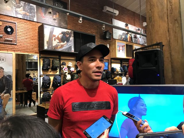 Persiapan Darius Sinathrya Melakukan <i>Riding</i> di Himalaya