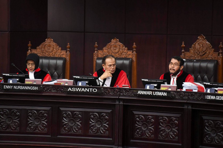 Ketua MK Terharu Sidang Sengketa Pilpres Berlangsung Hangat