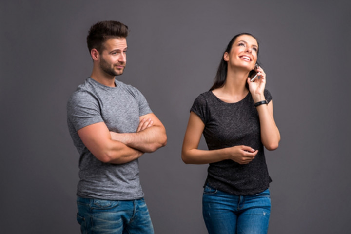 Posisi Menatap Pengaruhi Pandangan Orang Lain