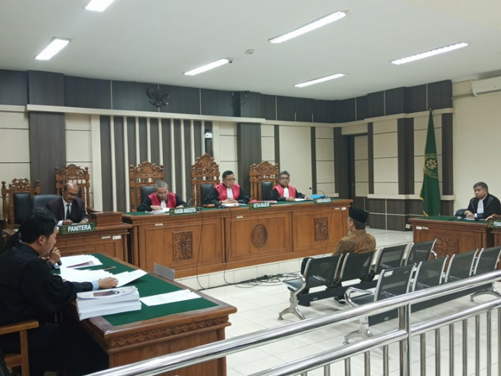 Taufik Kurniawan Dituntut Delapan Tahun Penjara