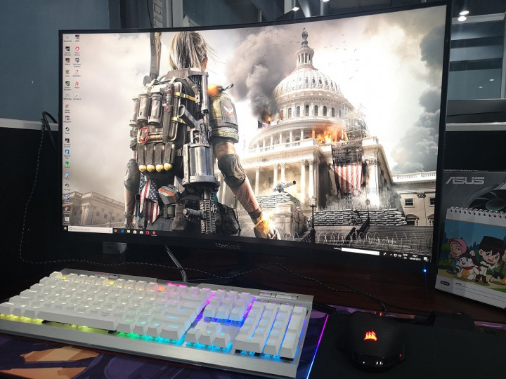 Begini Rasanya Monitor Gaming Lengkung ViewSonic VX3258