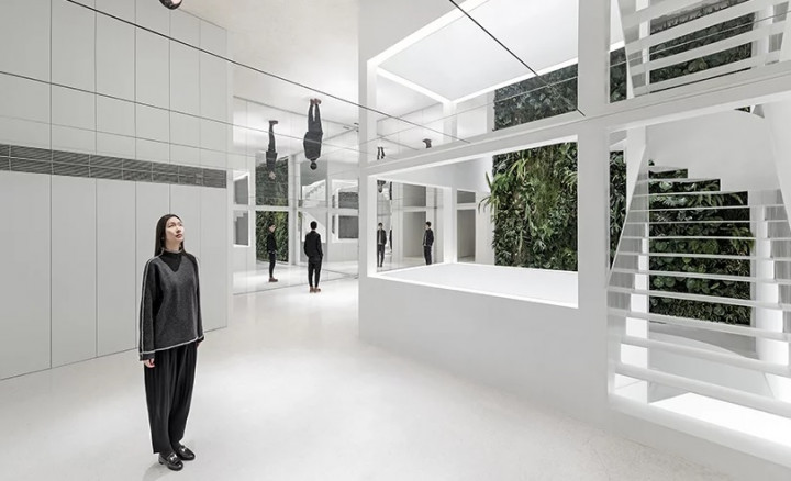 Bangunan Tradisional Tiongkok Dijadikan Butik Mewah