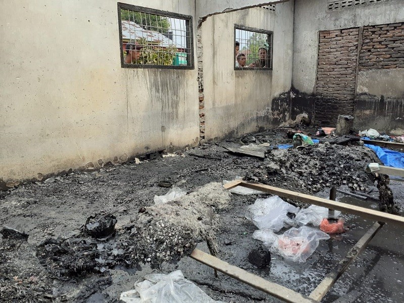 Pabrik macis di Binjai, Langkat, Sumut yang terbakar, Jumat, 21 Juni 2019. (Foto: ANTARA/SEPTIANDA PERDANA)