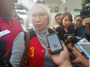 Ratna Sarumpaet Kembali Mengeluh Sakit