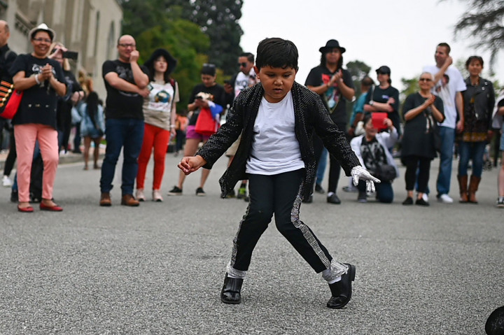 Penggemar Rayakan 10 Tahun Kematian Michael Jackson