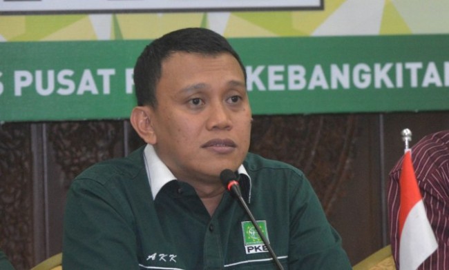Pedemo di MK Diduga Cari Panggung