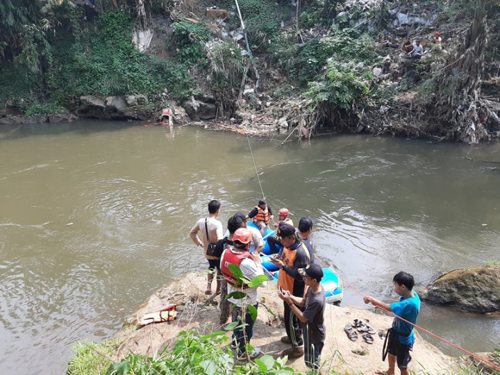 Dua Bocah di Depok Terseret Arus Sungai Ciliwung