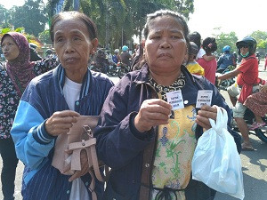 Pembagian Ayam Gratis di Yogyakarta Ricuh