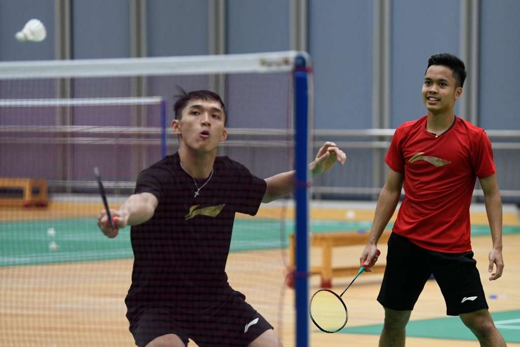 Jonatan Christie dan Anthony Sinisuka Ginting (kanan) diharapkan bisa berprestasi di ajang Indonesia Open 2019 (Foto: ANTARA FOTO/Wahyu Putro A)