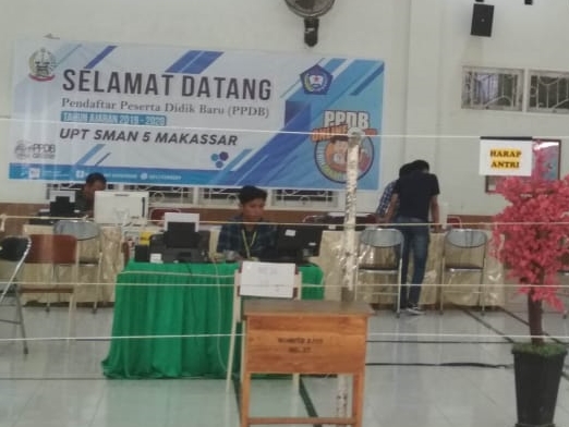 PPDB Makassar Diundur Sehari karena Akses Membludak