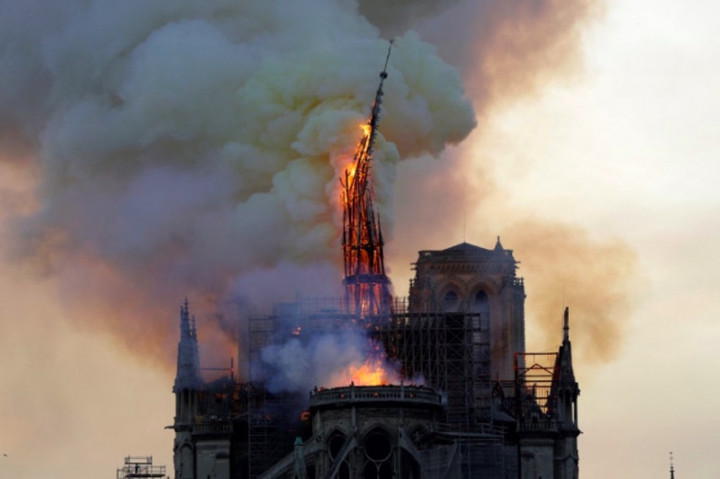 Tak Ada Tanda Kriminal dalam Kebakaran Katedral Notre Dame