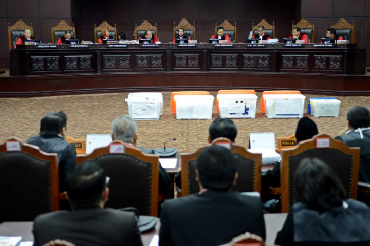 Dalil Politik Uang Kenaikan Gaji Aparat Negara Ditolak