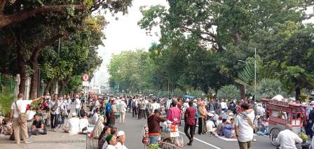 Massa Aksi Mulai Membubarkan Diri