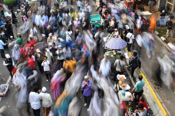 Massa Aksi Kawal MK Membubarkan Diri