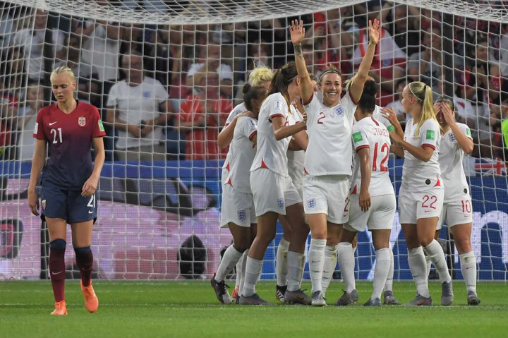 Hajar Norwegia, Inggris ke Semifinal Piala Dunia Wanita