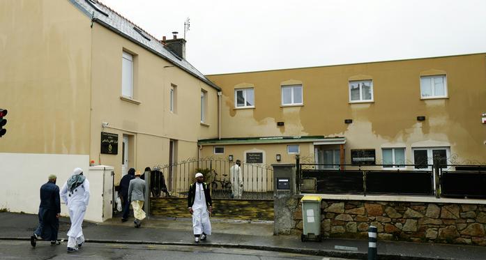 Penembakan Masjid di Prancis, 2 Orang Terluka