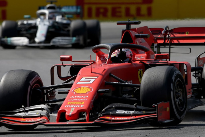 Sebastian Vettel Ganggu Dominasi Duo Mercedes di FP1