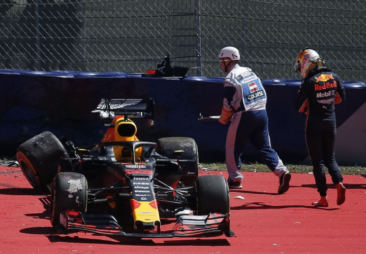 Verstappen Ungkap penyebab Kecelakaan di FP2