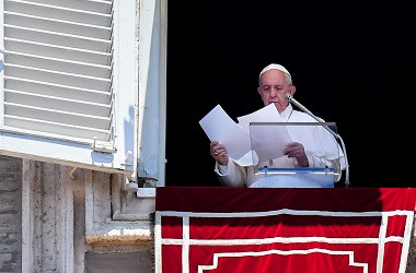 Fransiskus Puji Pertemuan Trump dan Kim di Korut