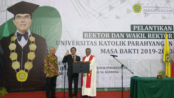 Mangadar Situmorang Dipercaya Kembali Pimpin Unpar