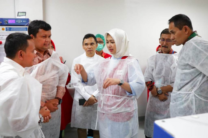 Airin Tegaskan Pengolahan Darah di Tangsel Gratis