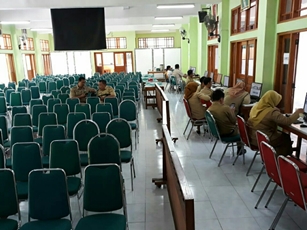 Wali Murid Protes Terlempar ke Sekolah yang Lebih Jauh