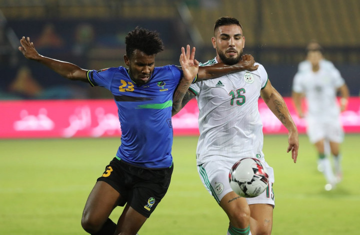 Pesta Gol, Aljazair Lolos Sempurna ke 16 Besar