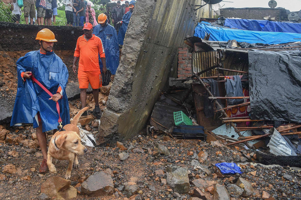 Tembok di Mumbai Runtuh, 15 Orang Tewas