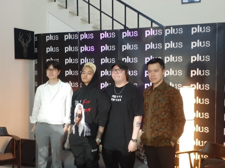 Serius Bermusik, Reza 