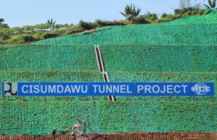 Tol Cisumdawu Ditargetkan Selesai Dua Tahun