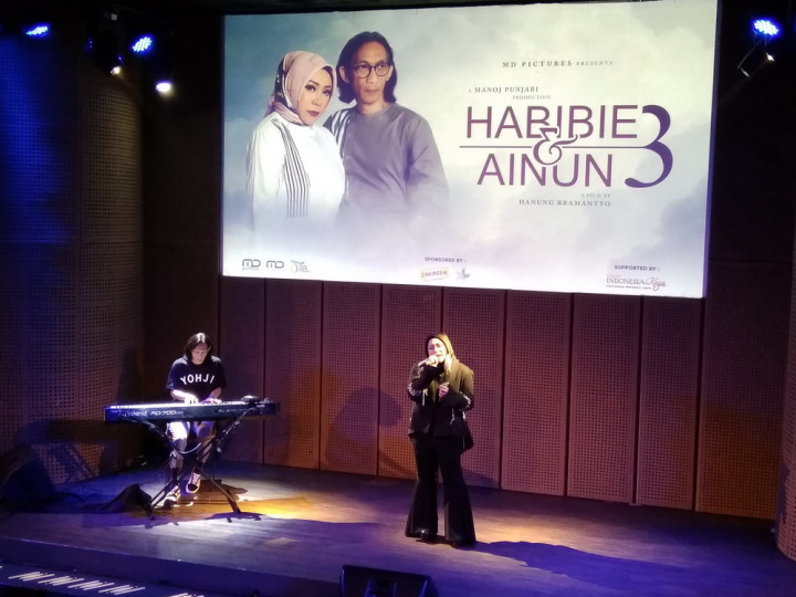 Berkat Kamu & Kenangan, Melly Goeslaw dan Anto Hoed Makin Mesra