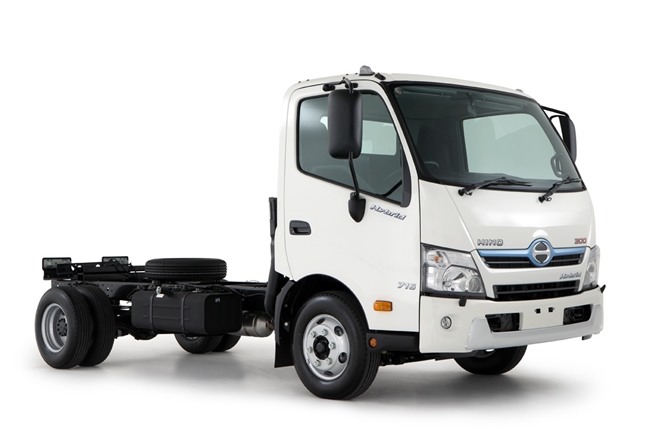Hino Siap Boyong Truk Hybrid Pertengahan Juli