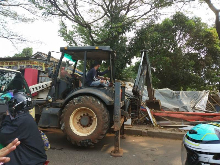 200 Bangunan Liar di Depok Dibongkar