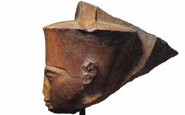 Patung Firaun Tutankhamun Laku Terjual Rp83 Miliar