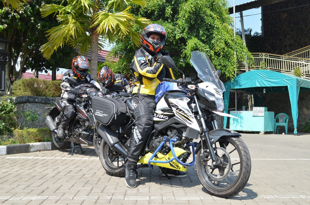 Memilih Sepeda  Motor  untuk Berkendara Jarak  Jauh Medcom id